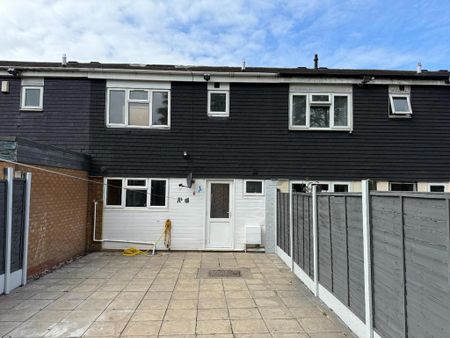 4 bedroom terraced house to rent - Photo 5