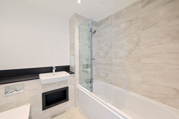 One-Bedroom Apartment - Photo 1