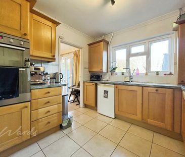 3 bedroom semi-detached house to rent - Photo 2