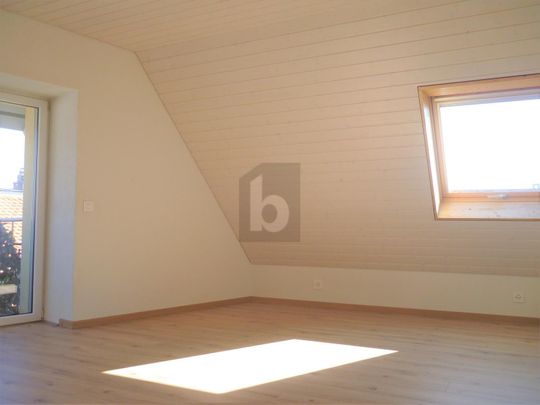 CHARME ET MODERNITÉ SOUS COMBLES - Photo 1
