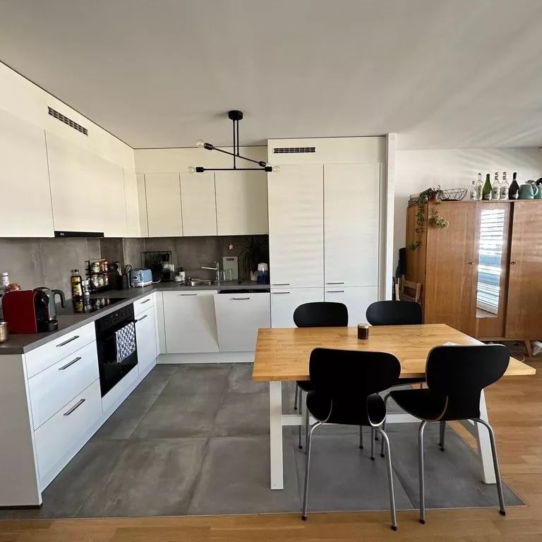 Appartement de 3 pièces entièrement rénové - Foto 1