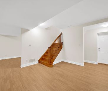 For Lease - 1092 Alfred Street, Innisfil, Ontario - Photo 2