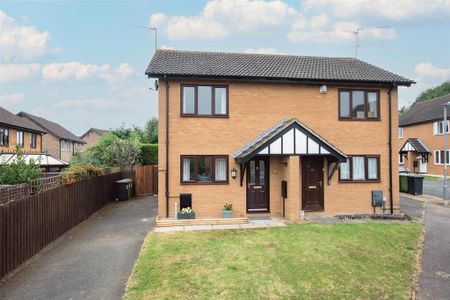 2 bedroom semi-detached house to rent - Photo 5