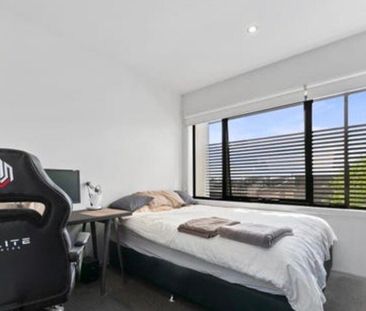 Burwood - Photo 1