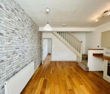 2 bedroom terraced house to rent - Photo 1