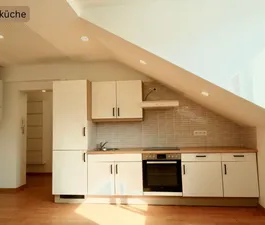 Helle 3-Zimmer-Dachgeschosswohnung mit großzügiger Wohnküche und grünem Innenhof - WG-geeignet & provisionsfrei - Foto 1