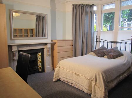 Churchways Avenue, Bristol - Photo 4