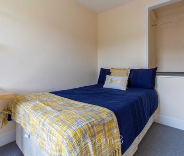 Room 1 - Photo 6