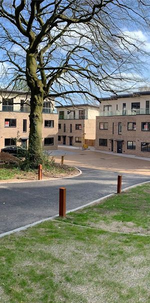 1 Enderleigh Mews, The Crescent - Photo 1