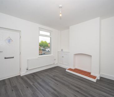 2 Bedroom Terraced House for Rent - Photo 4