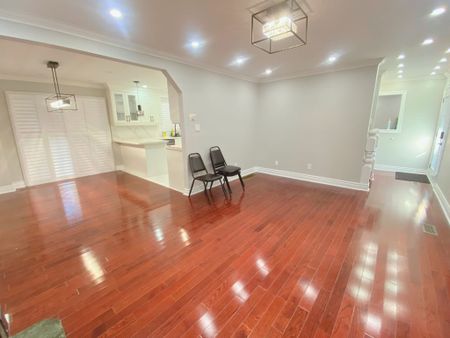 For Lease - 724 Sheppard Avenue Unit# (Main), Pickering, Ontario - Photo 4