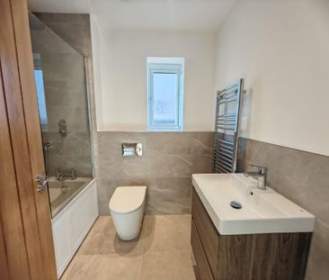 4 bedroom detached house to rent - Photo 1