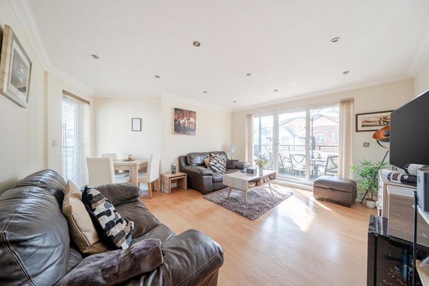 2 bedroom apartment to rent - Photo 1