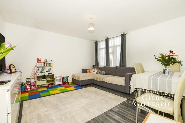 Flat to rent - Photo 1