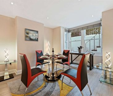 Recently refurbished and immaculately presented three bedroom Victo... - Photo 1