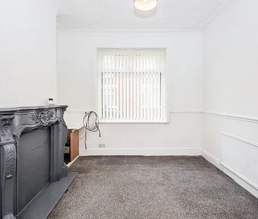 Room in a Shared House, Horsham Street, M6 - Photo 4