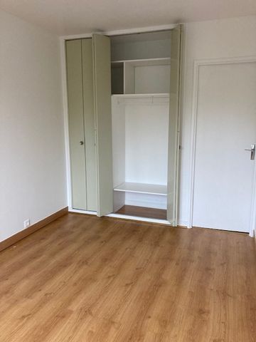 Location Appartement 2 pièces 47m² BRUNOY 91800 - Photo 2