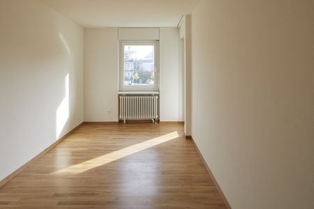 Helle Familienwohnung mit zwei Balkonen und guter Anbindung - Foto 2