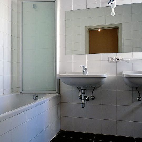 KARAKTERVOLLE WONING TE HUUR IN HARTJE KORTRIJK - Foto 1