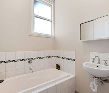 PERFECT LOCATION! CLOSE TO CBD & HOSPITAL PRECINCT - Photo 6