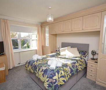 3 bedroom detached bungalow to rent - Photo 5