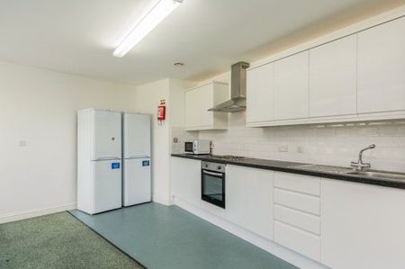 Guildhall Walk, Portsmouth - Photo 5