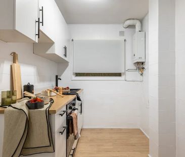 Avinguda de la Mare de Déu de Montserrat, Barcelona, Catalonia 08024 - Photo 6