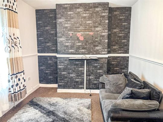 2 bedroom semi-detached house to rent - Photo 1