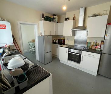 1 bedroom in a house share to rent - Photo 6