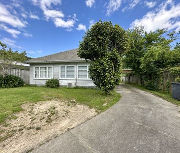 4-Bedroom Home in Stokes Valley - Photo 4