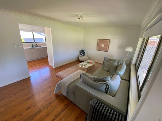 Dream Culburra Beach Retreat - Renovated modern 3 Bed, 1 Bath, 3 Car - Photo 1
