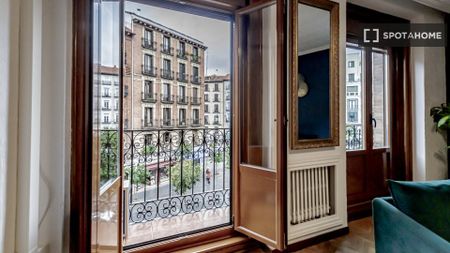 madrid, Community of Madrid 28012 - Photo 3