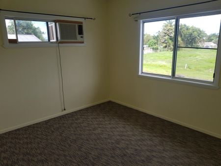 High-set 3 Bedroom House - South Innisfail - Photo 4