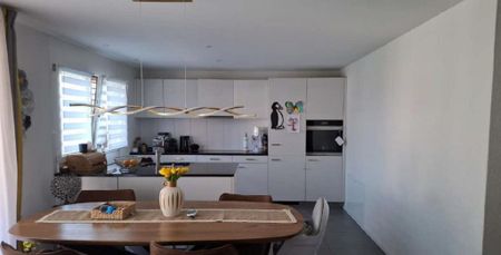 Moderne Wohnung mit Balkon und Bergsicht - Foto 3