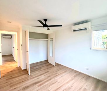 Spacious 6 Bedroom Family Home in Sought-After Robina Location - Photo 5