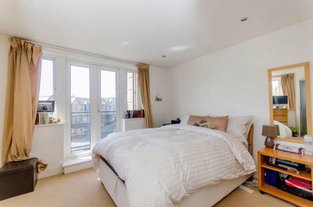 3 bedroom flat to rent - Photo 3