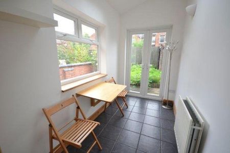 3 bedroom terraced house to rent - Photo 3