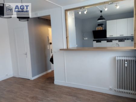 Location Appartement 1 pièce 48m² BEAUVAIS 60000 - Photo 2