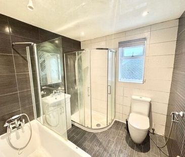 White Hart Lane, Romford, RM7 8LX, Property for rent - Photo 4