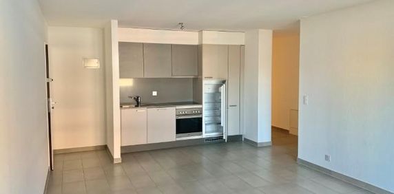 Bel appartement lumineux de 2.5 pièces au 3ème étage - Foto 2