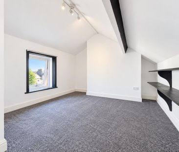 4 bedroom end of terrace house to rent - Photo 6