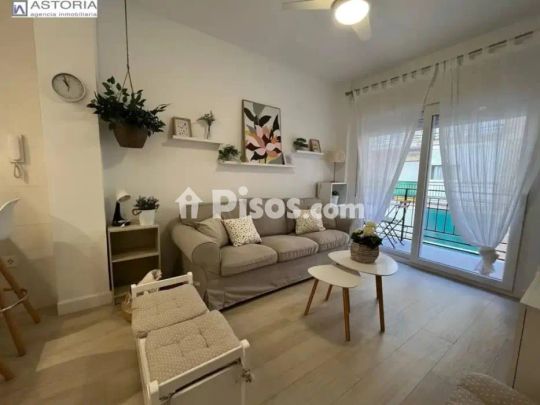 Piso en alquiler en San Ildefonso (Hospital Real) - Foto 1