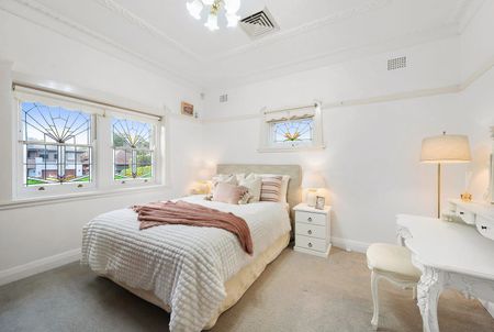 The Ultimate Family Home in Ideal Location - Photo 5