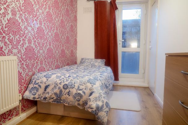 RM4 Trellis Square | Bow Road | London | E3 2DR - Photo 1