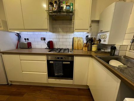 2 Bed Flat, Myrdle Court, E1 - Photo 3