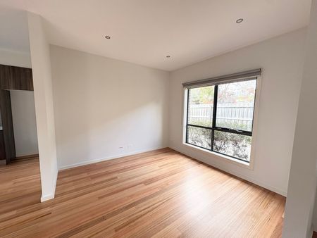 2/20 Jacka Street, Preston VIC 3072 - Photo 4