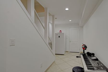 For Lease - 44 Mendocino Drive, Vaughan, Ontario - Photo 4