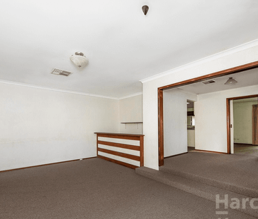 Spacious 4-Bedroom Home with Riverside Views - Photo 3