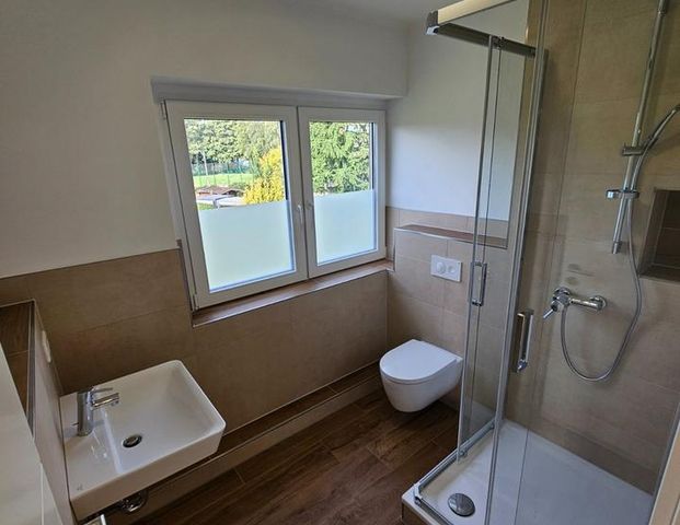 Helle, großzügig geschnittene 2-Zimmer-Wohnung - Photo 1