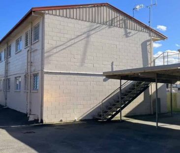 Well-Located 1-Bedroom Unit - Photo 2